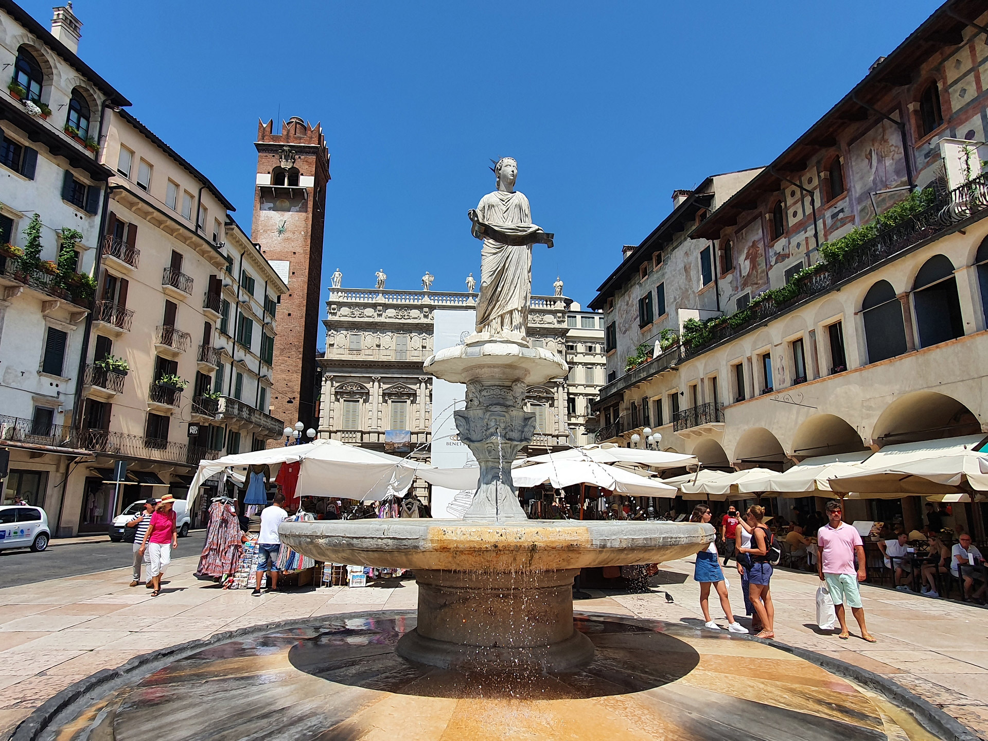 Madonna Verona Fountain